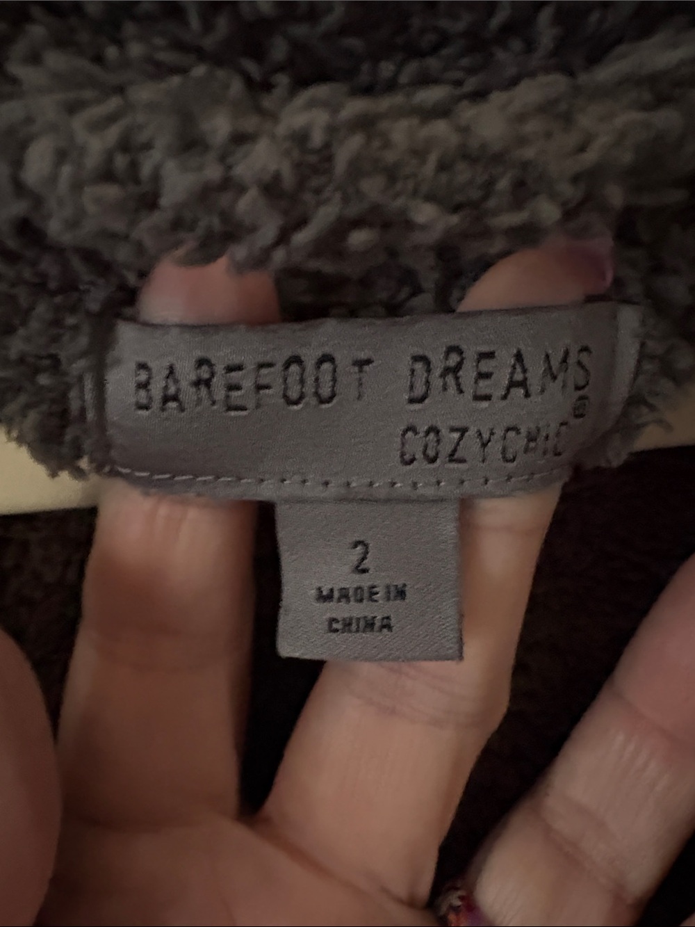 Bearfoot Dreams Cozychic Robe - Picture 4 of 9